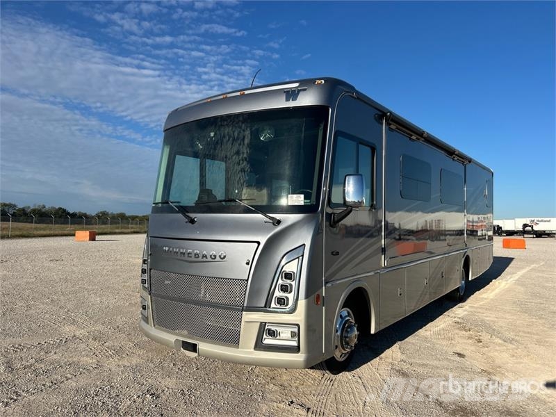  Winnebago Adventurer Motor Home Motorhomes and caravans
