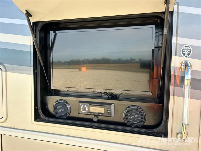  Winnebago Adventurer Motor Home Motorhomes and caravans
