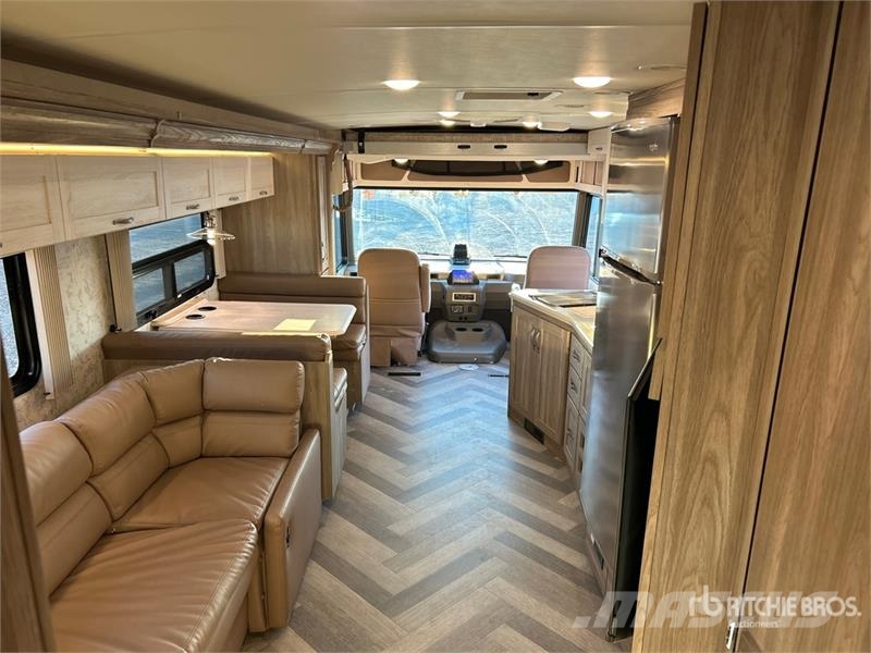  Winnebago Adventurer Motor Home Motorhomes and caravans