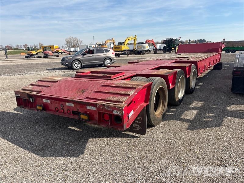 XL Specialized 90RG 90000 lb 48 ft Tri/A Step Deck Nizki nakladalci