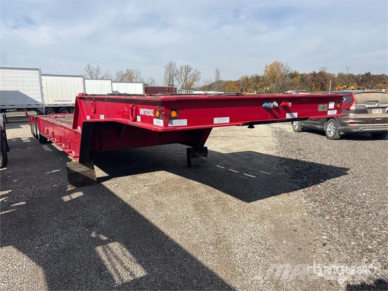 XL Specialized 90RG 90000 lb 48 ft Tri/A Step Deck Nizki nakladalci