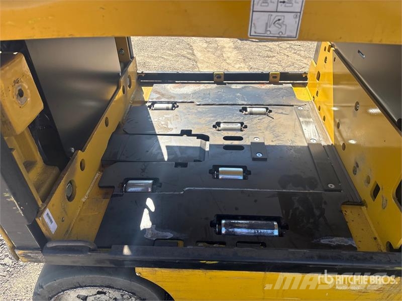 Yale ERC050VG 4600 lb Electric Forklift Elektromos targoncák