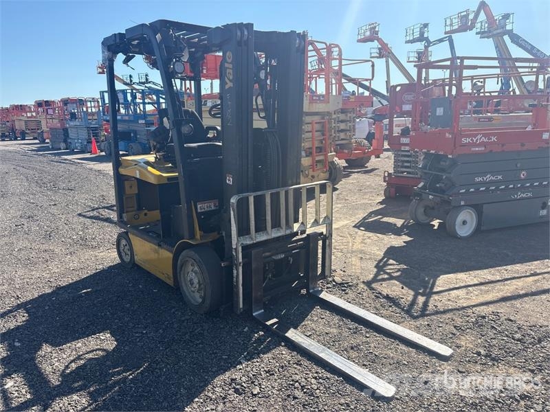 Yale ERC050VG 4600 lb Electric Forklift Elektromos targoncák