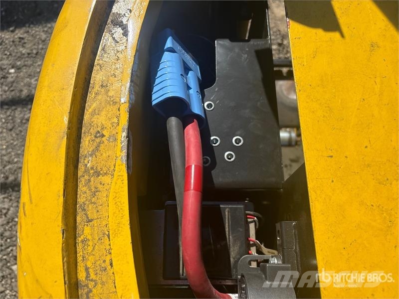 Yale ERC050VG 4600 lb Electric Forklift Elektromos targoncák