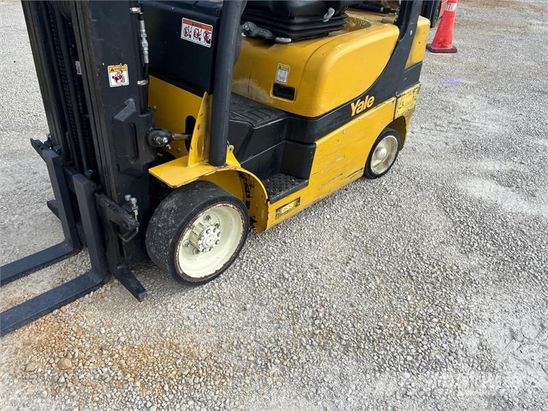 Yale GLC050LXNEAE087 4800 lb Cushion Tire Forklift Інше