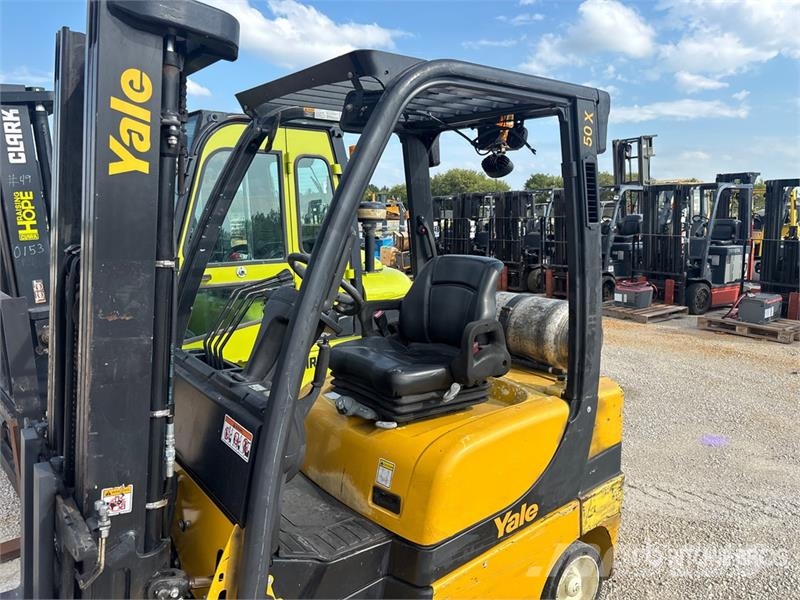 Yale GLC050LXNEAE087 4800 lb Cushion Tire Forklift Інше
