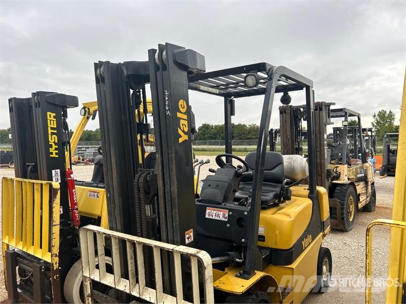 Yale GLP050MXNEAE086 5000 lb Pneumatic Tire Forklift Other