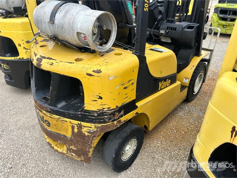 Yale GLP050MXNEAE086 5000 lb Pneumatic Tire Forklift Other