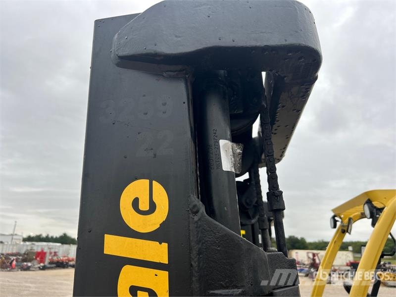 Yale GLP050MXNEAE086 5000 lb Pneumatic Tire Forklift Other