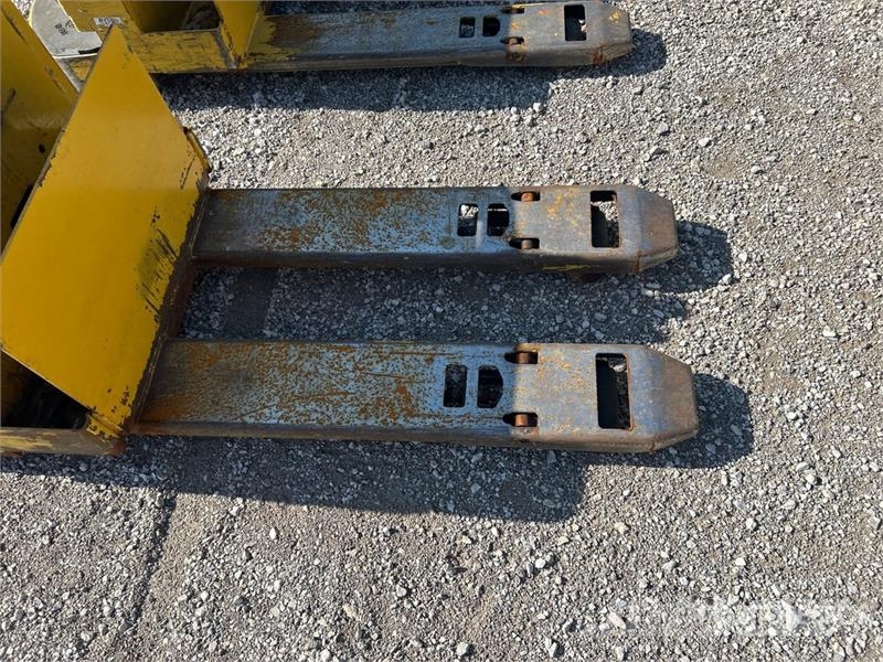 Yale MPW065SEN12T2748 6500 lb Electric Pallet Jack Rankiniai hidrauliniai vėžimėliai