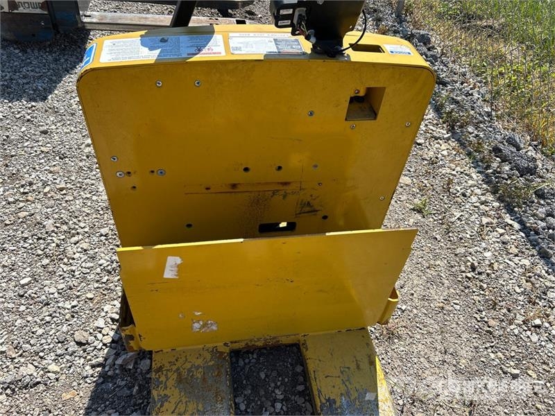 Yale MPW065SEN12T2748 6500 lb Electric Pallet Jack Rankiniai hidrauliniai vėžimėliai