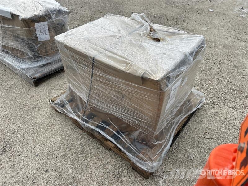 Yardforce 2 ft 2 in 1 Way Pneumatic Snow Blower Schneefräse