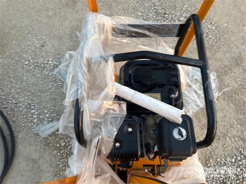  ZVOX C250 Vibratory Plate Compactor (Unused) Уплътнители за плочи
