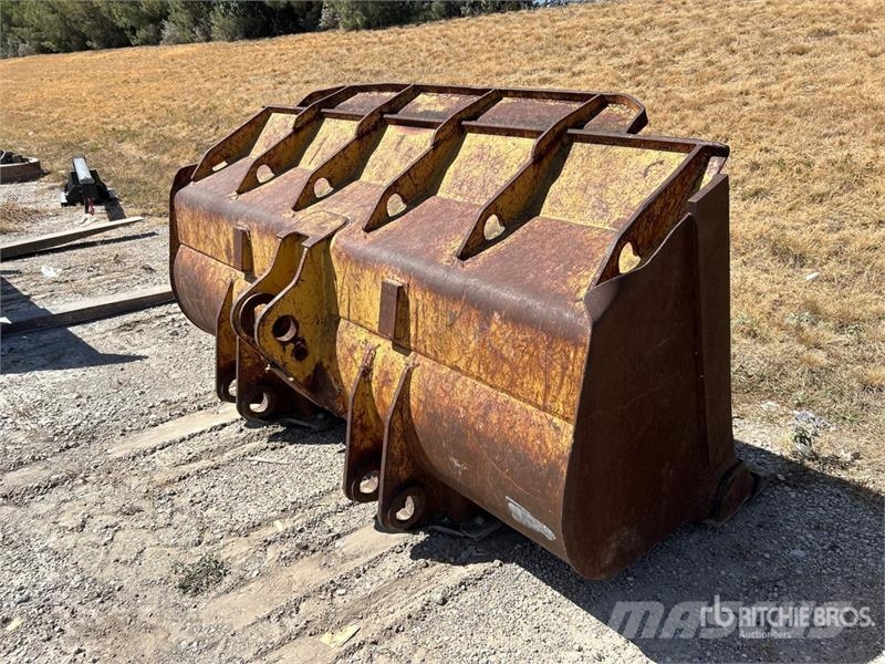 102 in General Purpose Crawler Loader Bucket - Fit Baldes
