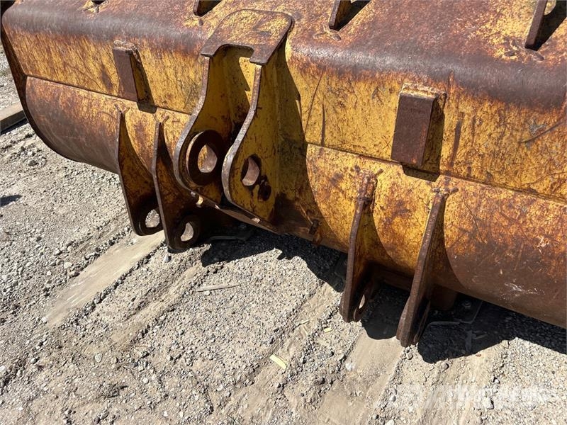 102 in General Purpose Crawler Loader Bucket - Fit Baldes
