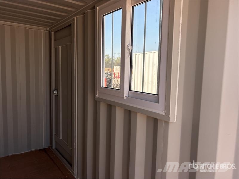 11 ft Storage Container Контейнери для зберігання