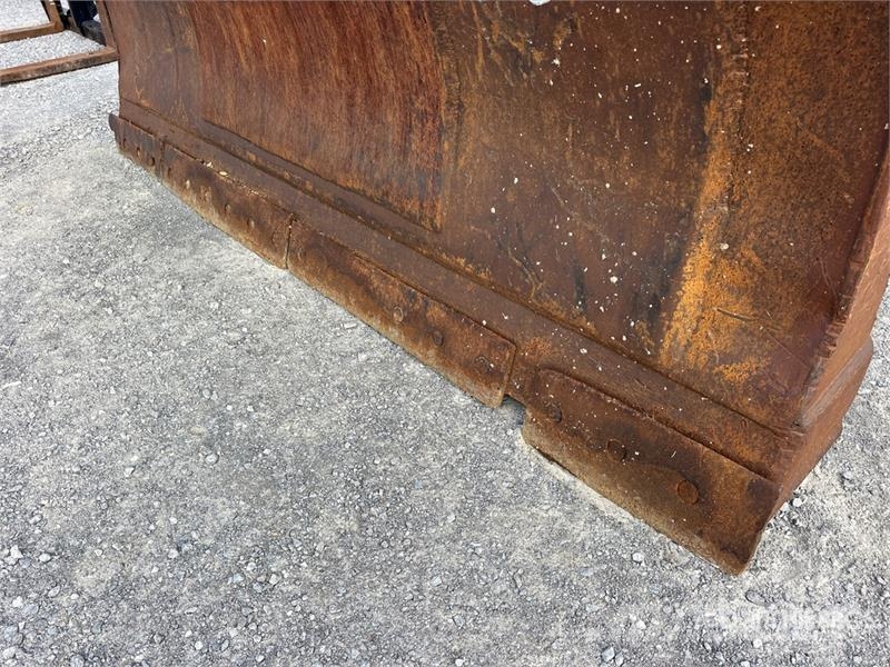 115 in Dozer Blade - Fits Cat D8 Sahaterad