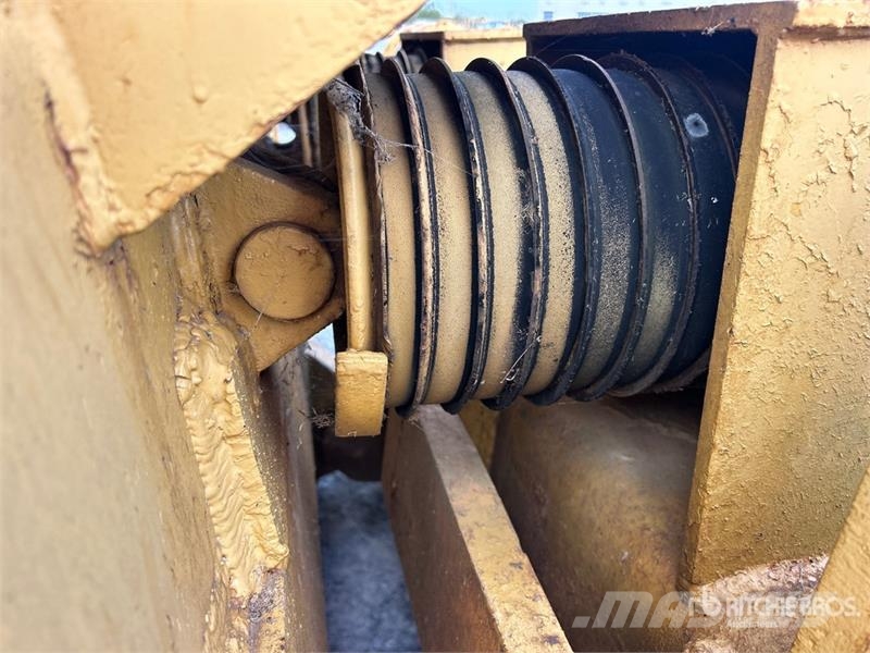 115 in Dozer Blade - Fits Cat D8 Sahaterad