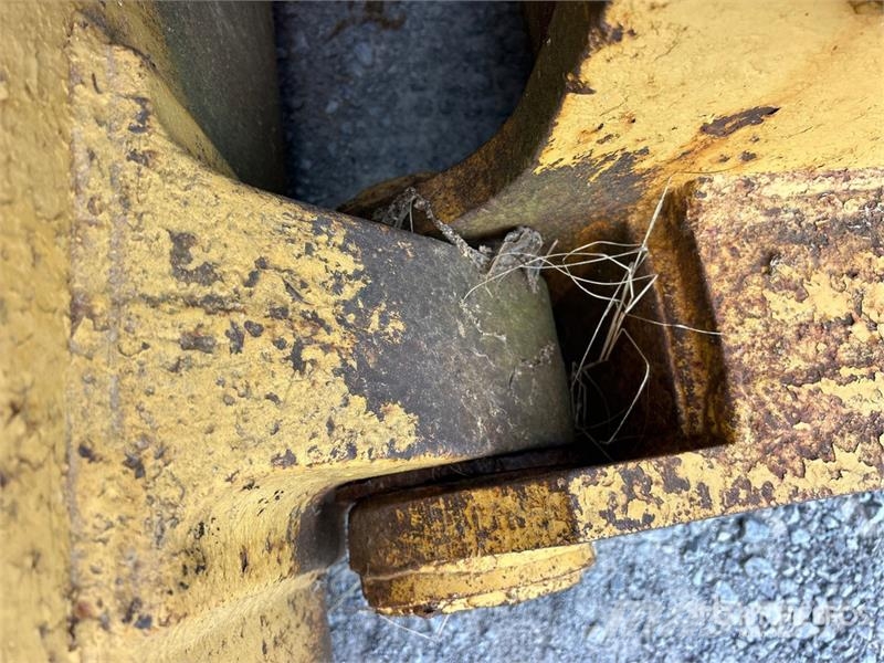 115 in Dozer Blade - Fits Cat D8 Sahaterad