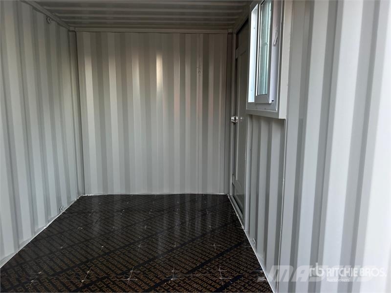 11ft Storage Container (Unused) Contenedores de almacenamiento