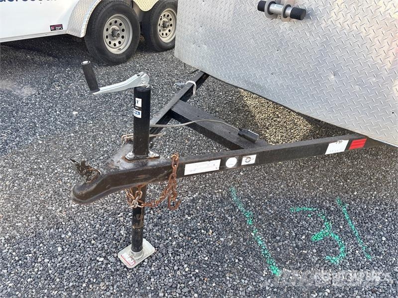 12 ft S/A Enclosed Trailer Reboques baú