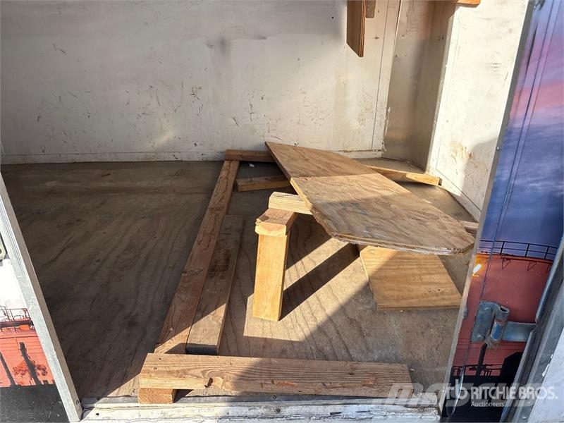 12 ft S/A Enclosed Trailer Reboques baú