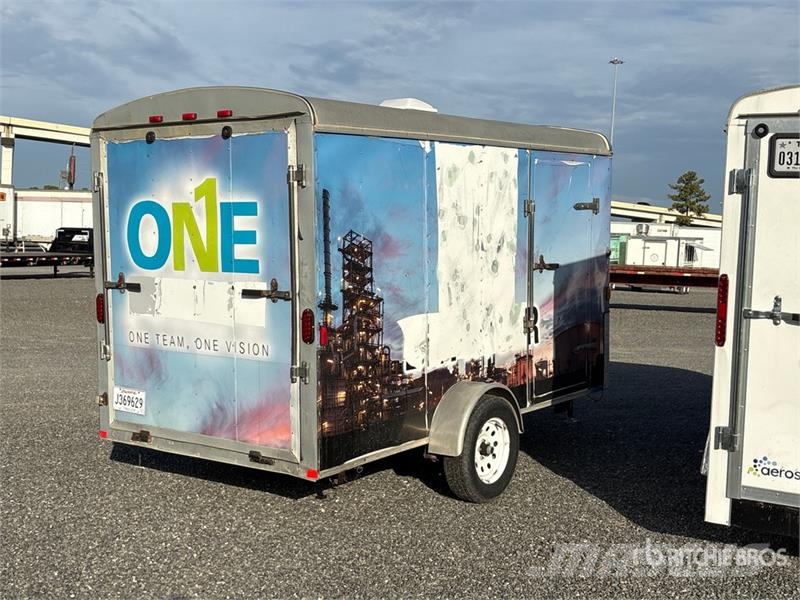 12 ft S/A Enclosed Trailer Reboques baú
