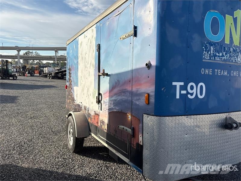 12 ft S/A Enclosed Trailer Reboques baú