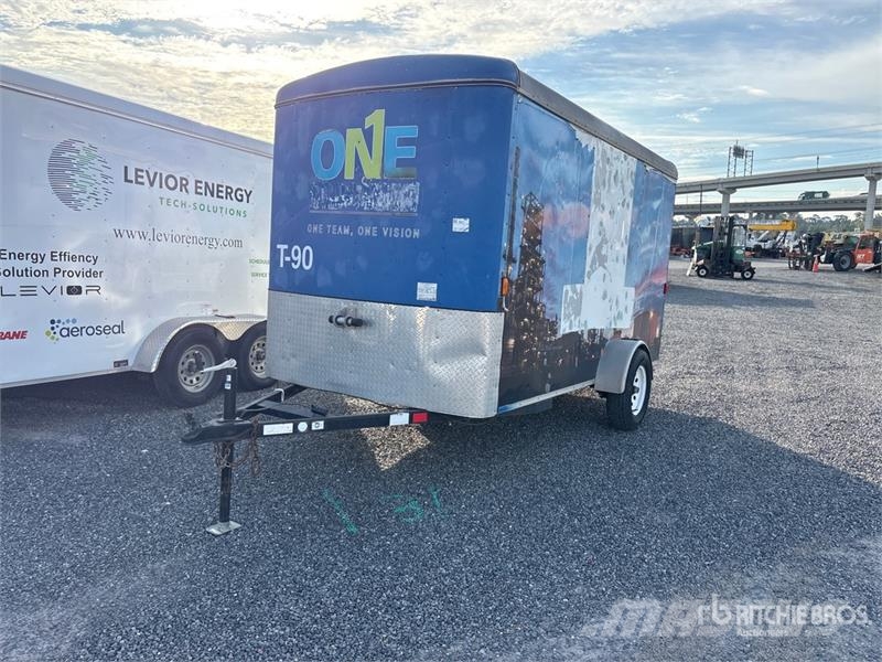 12 ft S/A Enclosed Trailer Reboques baú