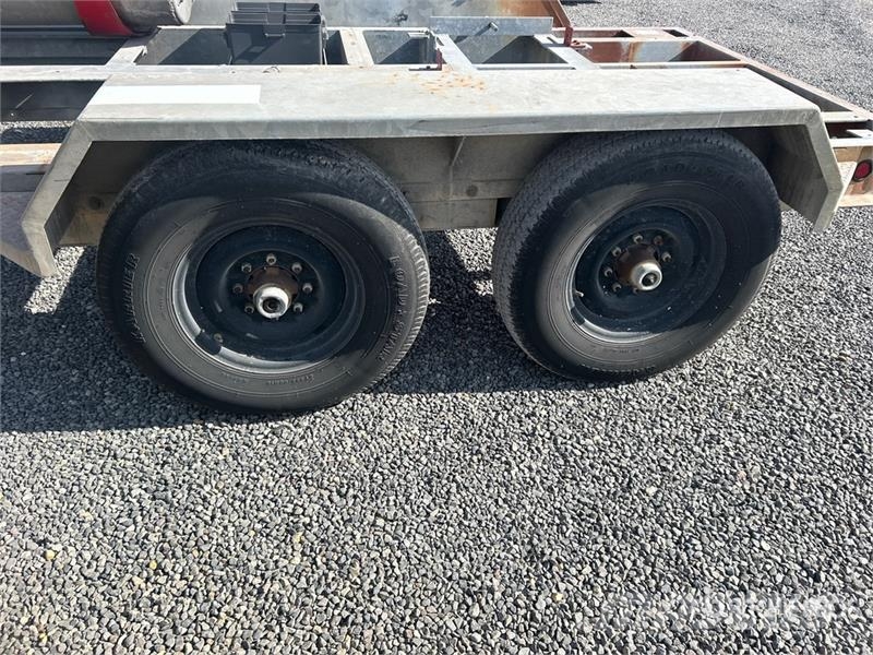 12 ft T/A Utility Trailer Citas piekabes