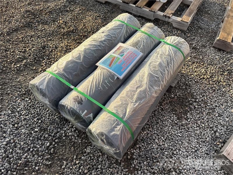  13 ft x 300 ft Woven Landscape Fabric (Unused) Egyéb mezőgazdasági gépek