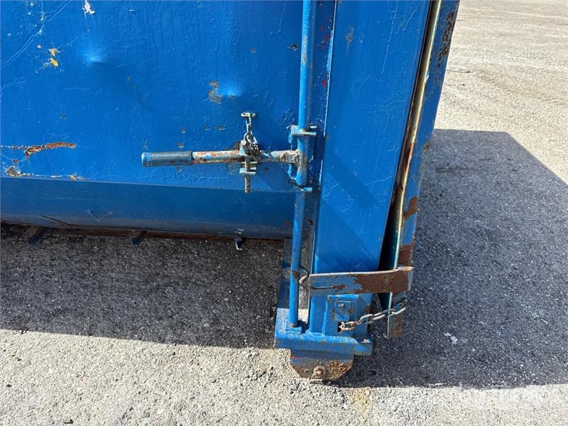 15 cyd Waste Container Muu