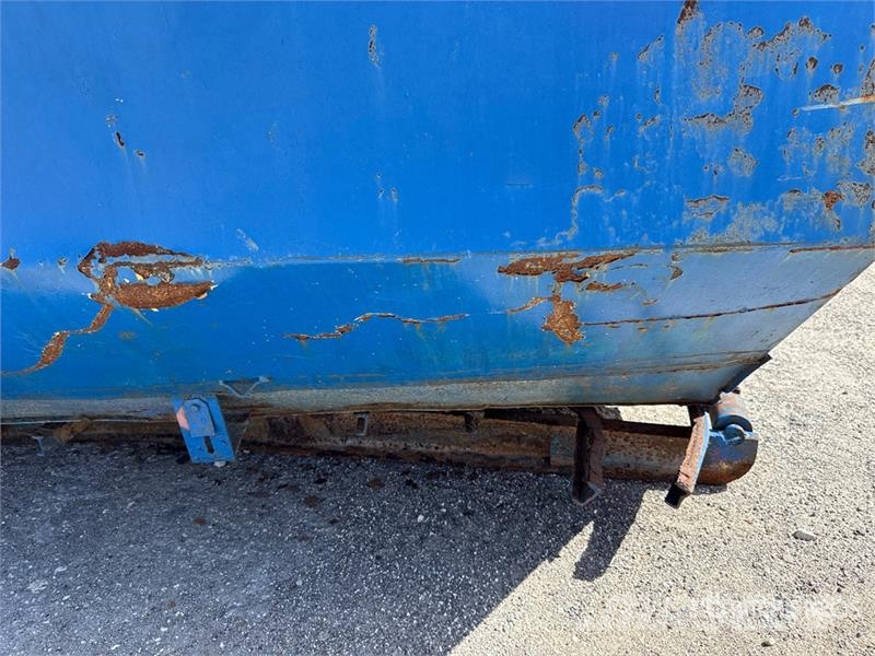 15 cyd Waste Container Muu