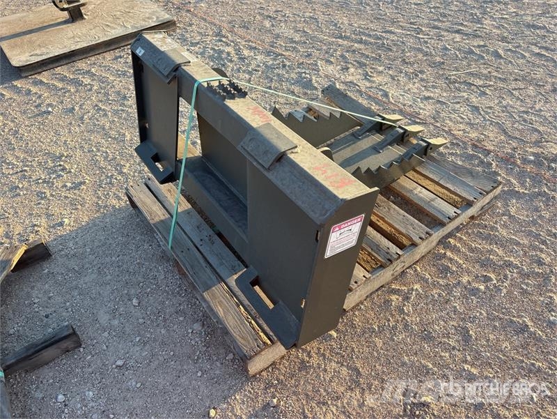 15 in Skid Steer Stump Bucket (Unused) دلاء