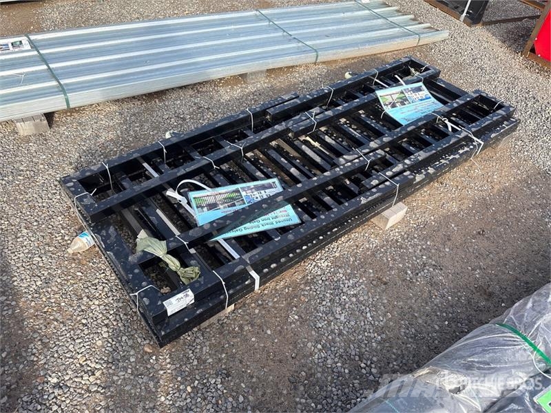  16 ft x 3.3 ft Black Sliding Galvanized wrought Ir Otra maquinaria agrícola