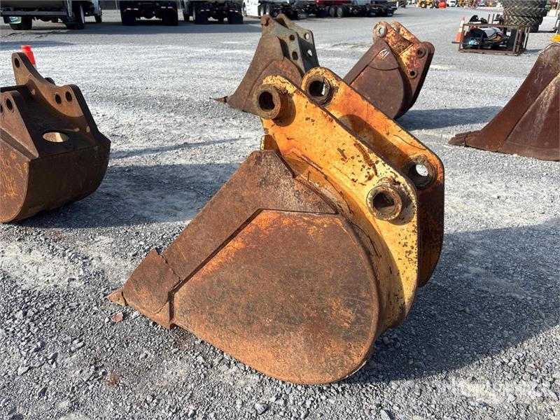 16 in Digging Backhoe Rear Bucket - Fits JCB 3CX / Kašike / Korpe