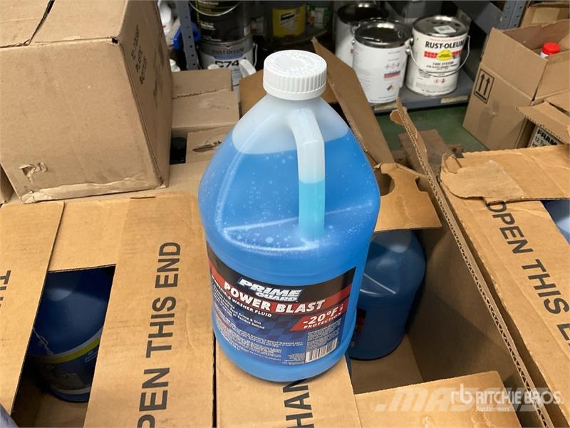 (18) Bottles Windshield Washer Fluid, (12) Bottles Drugi deli