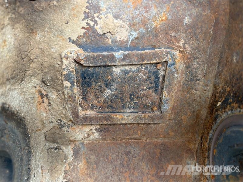 19 in Digging Excavator Bucket - Fits Komatsu PC45 Baldes