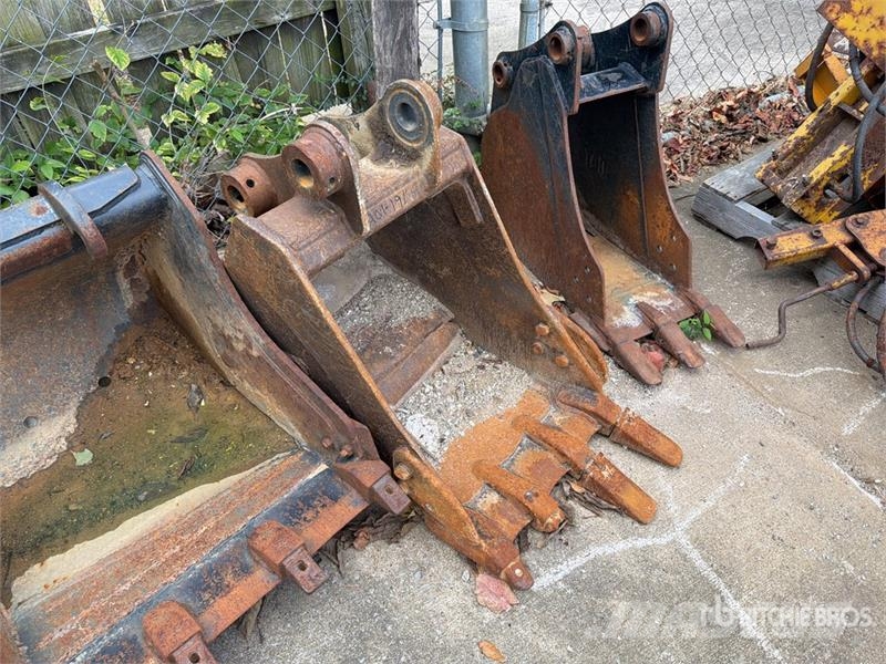 19 in Digging Excavator Bucket - Fits Komatsu PC45 Baldes