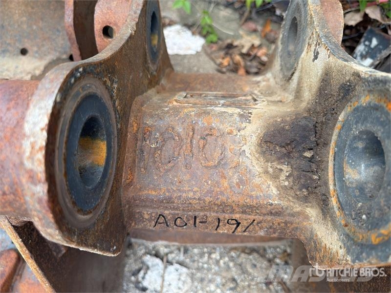 19 in Digging Excavator Bucket - Fits Komatsu PC45 Baldes