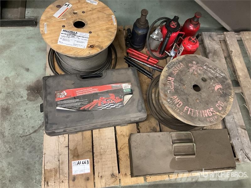 (2) Hydraulic Rams, (4) Jacks and Partial Spools Andet tilbehør