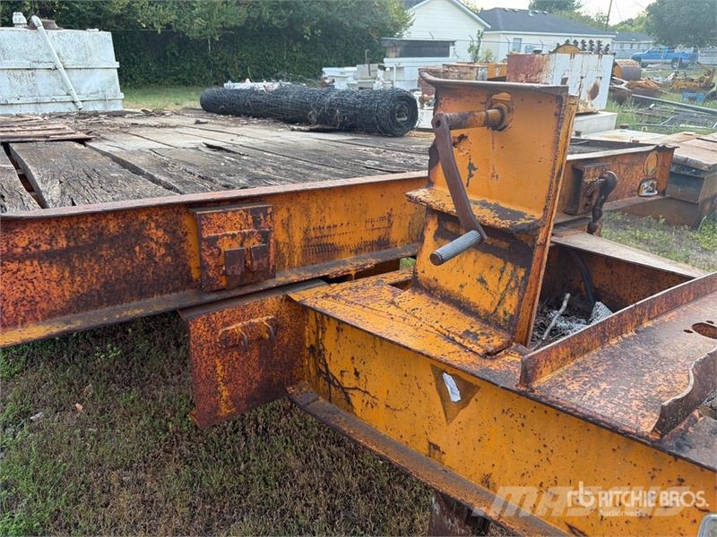  20 ft T/A Tandem Tilt Deck Trailer Низкорамные прицепы