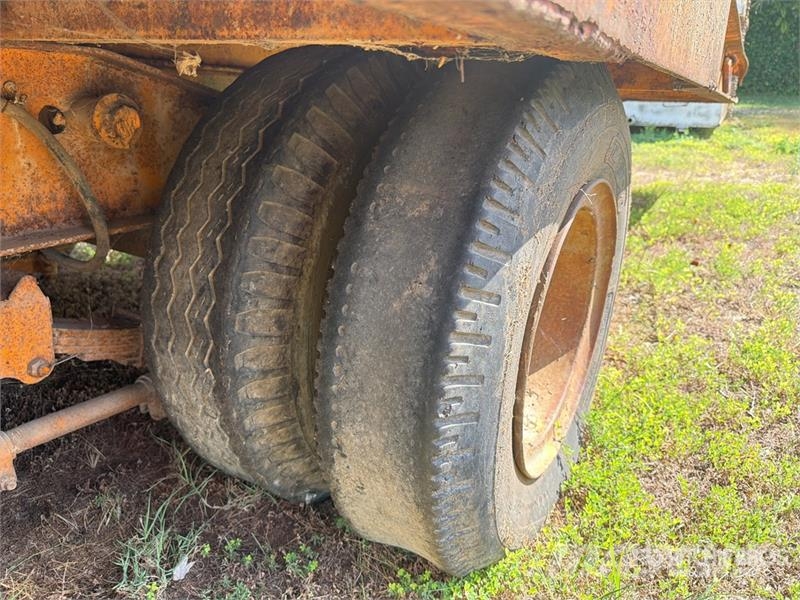  20 ft T/A Tandem Tilt Deck Trailer Низкорамные прицепы