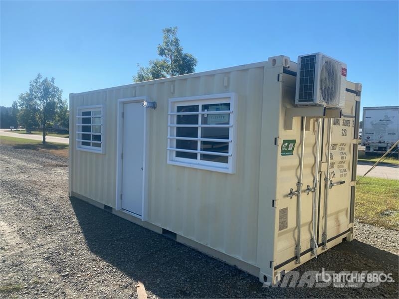  20 ft x 8 ft  ft x 8 ft Skid-Mounted Storage Conta 건설 장비 - 기타
