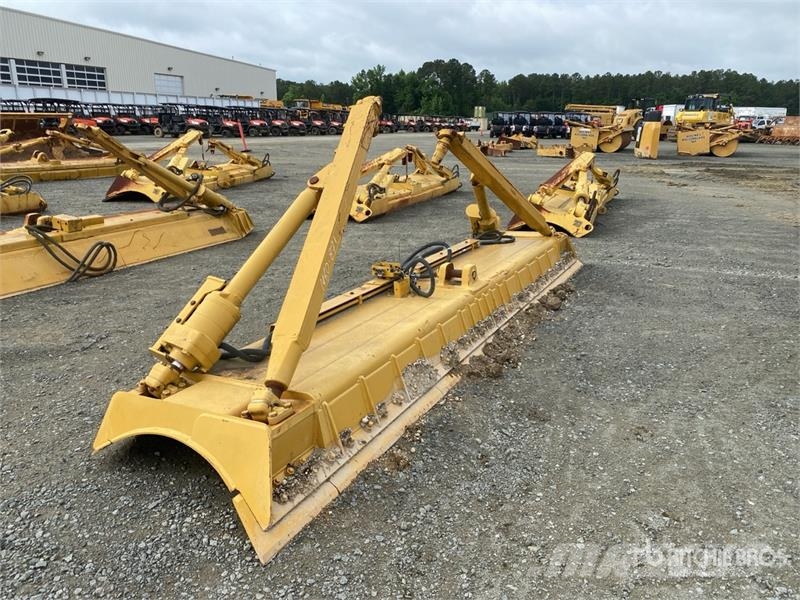 200 in PAT Dozer Blade - Fits Cat D6 Blades