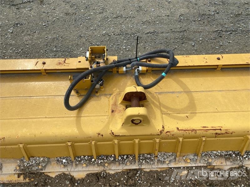 200 in PAT Dozer Blade - Fits Cat D6 Blades