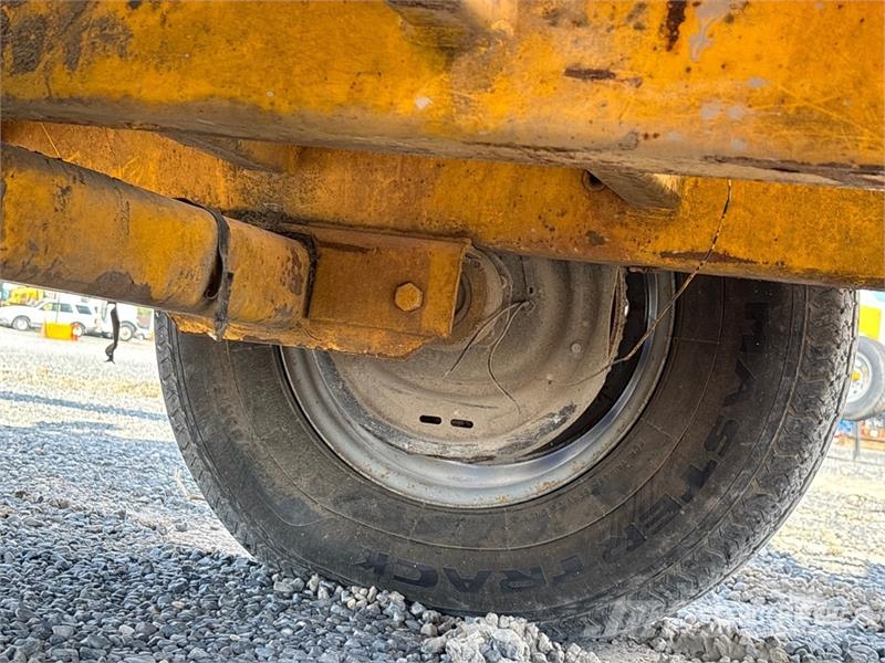 200XP Tow-Behind Wood Chipper ماكينات تقطيع أخشاب الحراجة