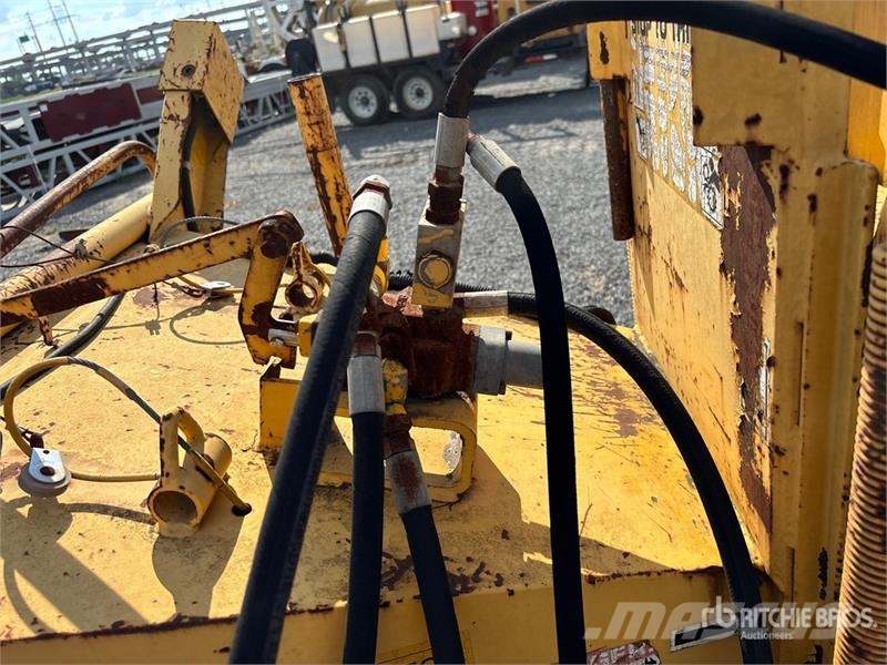 200XP Tow-Behind Wood Chipper ماكينات تقطيع أخشاب الحراجة