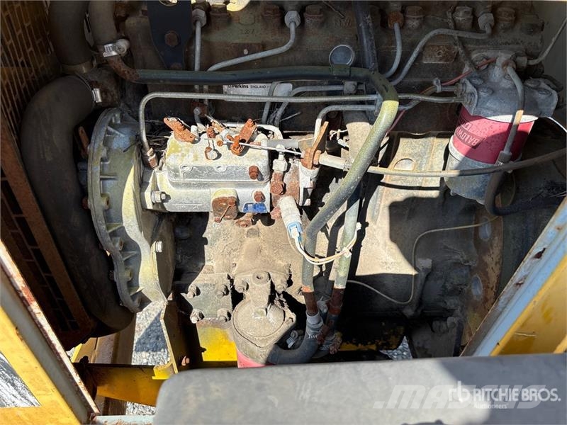 200XP Tow-Behind Wood Chipper ماكينات تقطيع أخشاب الحراجة