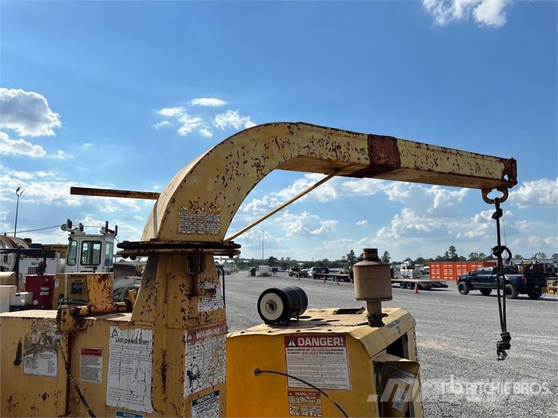 200XP Tow-Behind Wood Chipper ماكينات تقطيع أخشاب الحراجة